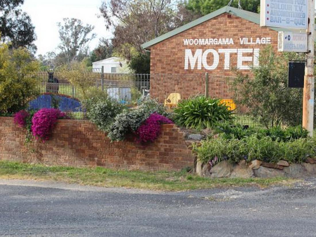 Woomargama Motel Extérieur photo