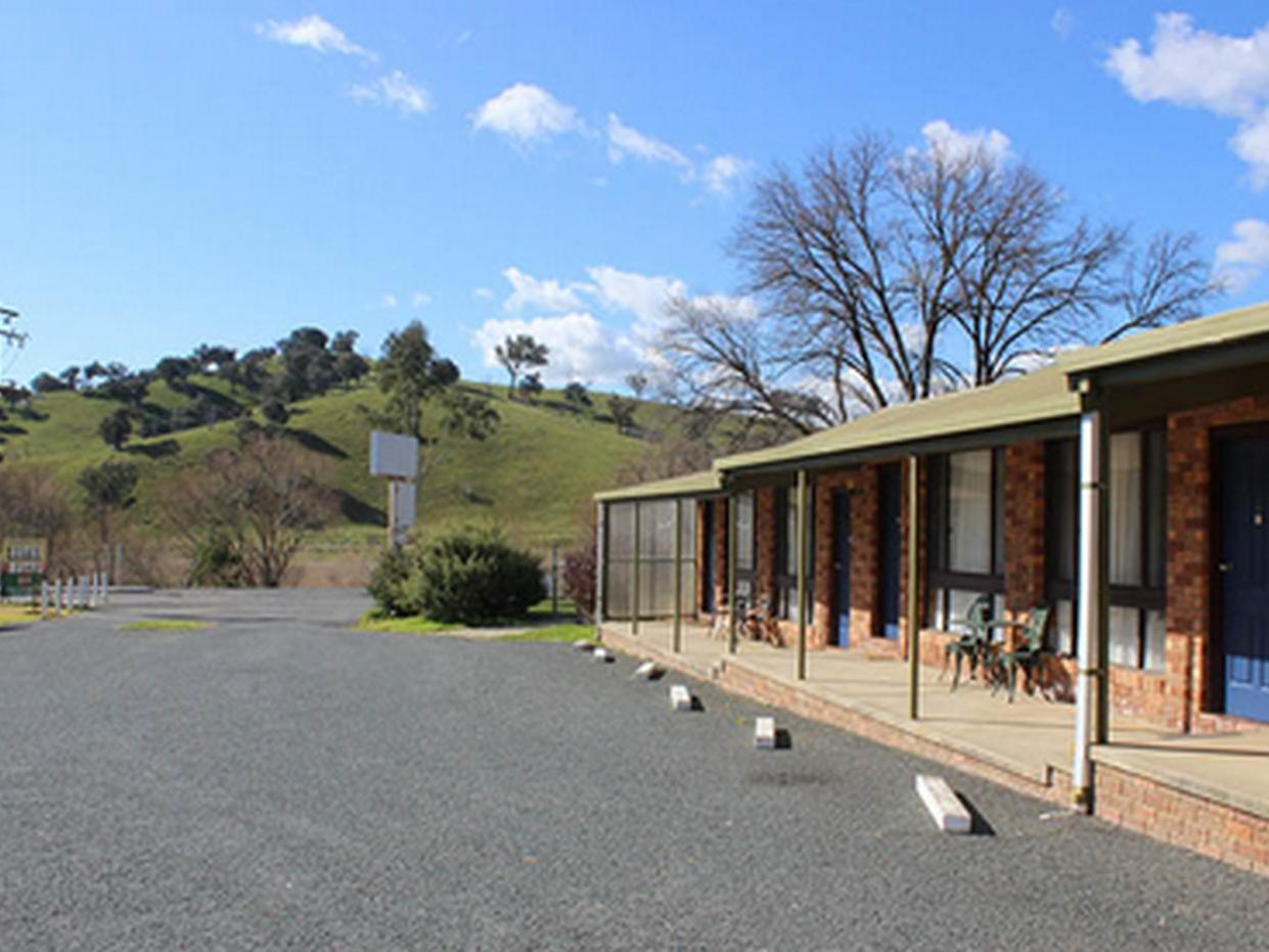 Woomargama Motel Extérieur photo